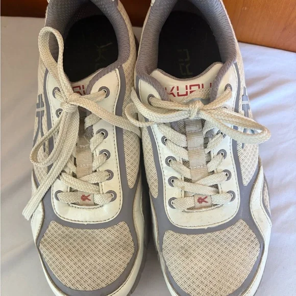 KURU Carrera Sneakers in Cream and Gray with Red Accents - Picture 2 of 14